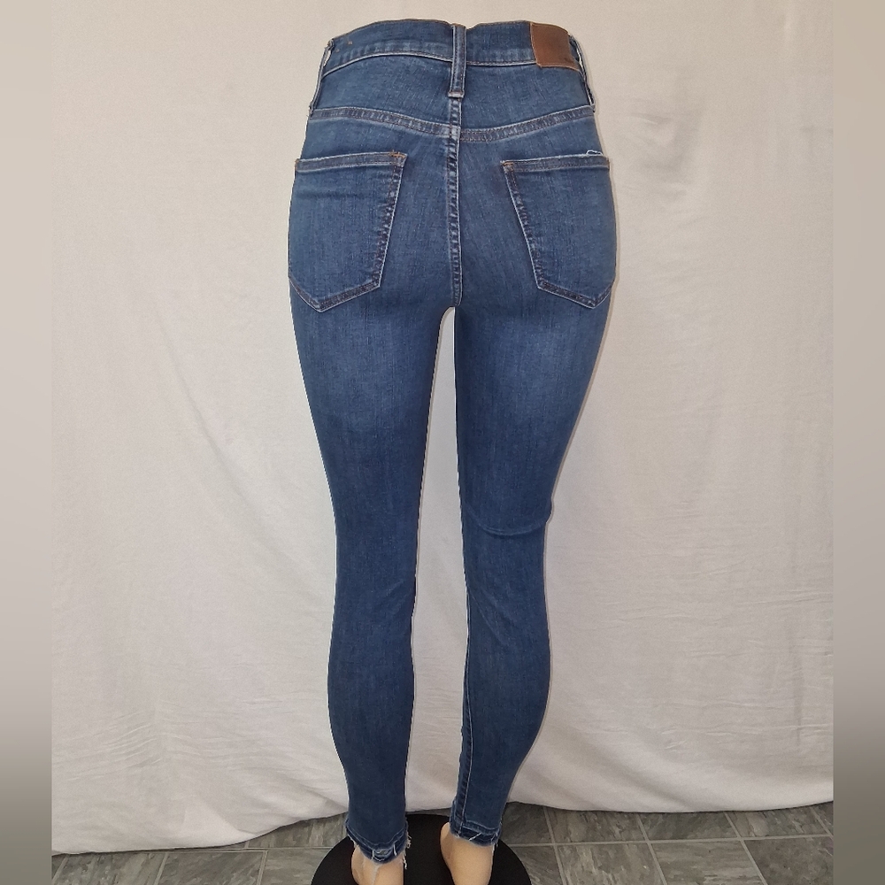 Madewell High Rise Distressed Blue Jeans Size 25 - Picture 15 of 17